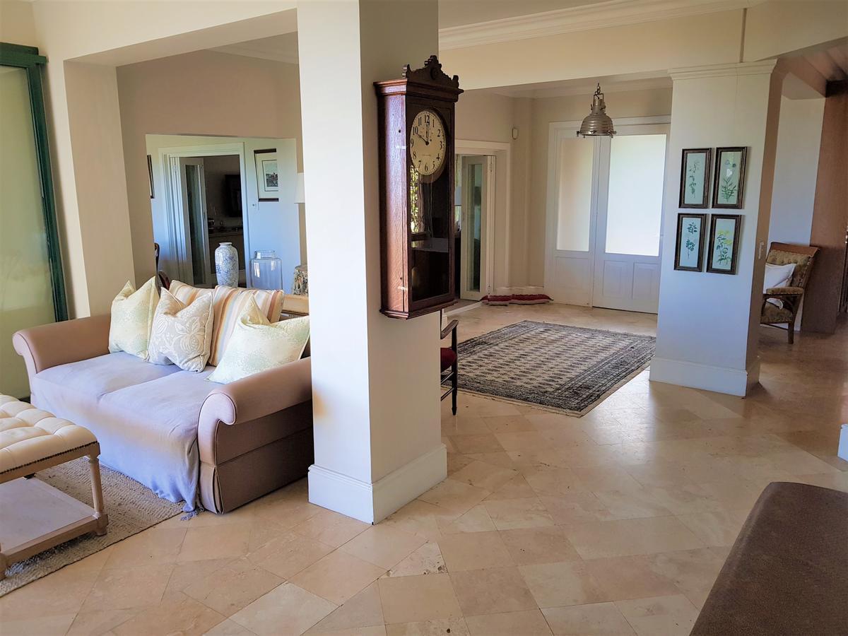 Q In Fresnaye